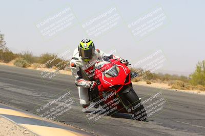 media/Mar-28-2022-Superbike Trackdays (Mon) [[b8603d0f67]]/Open Track Time/Turn 3 Inside/